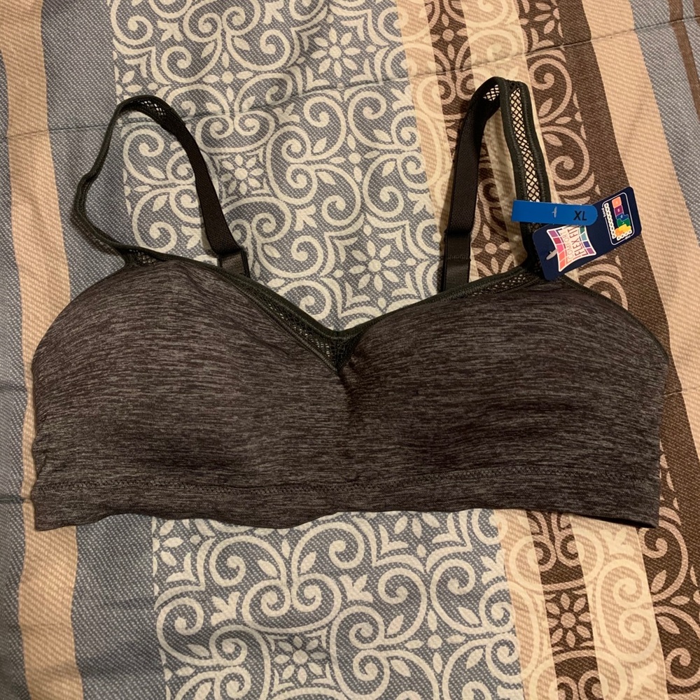 NWT Hanes Sz.XL BRA